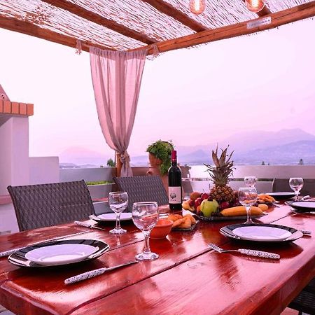 Haritos Holidays Home Pombia Exterior foto