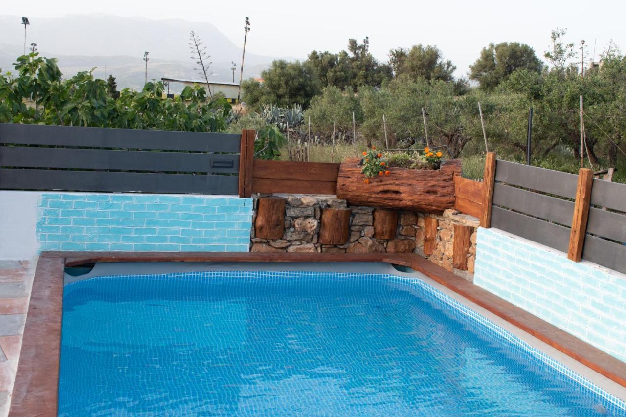 Haritos Holidays Home Pombia Exterior foto